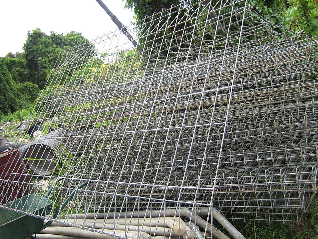 電焊建筑網片在護欄防護中的優勢