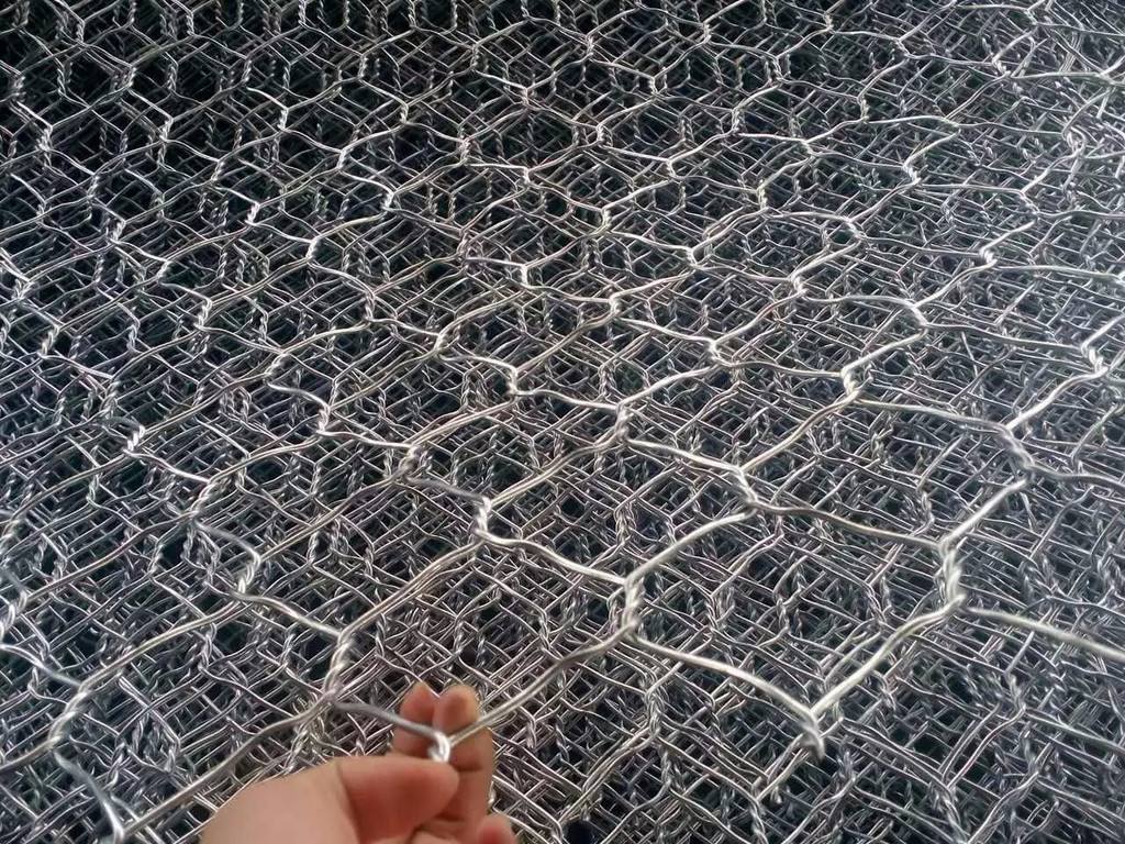 鍍鋅石籠網(wǎng)的常用規(guī)格和結(jié)構(gòu) 鍍鋅石籠網(wǎng)的常用規(guī)格和結(jié)構(gòu)